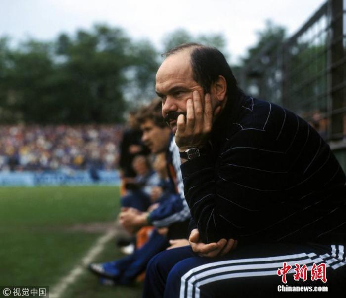 扬科维奇接掌国足帅印 历任教练名单曝光