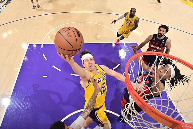 湖人轻取奇才三连胜，里夫斯数据亮眼但表现欠