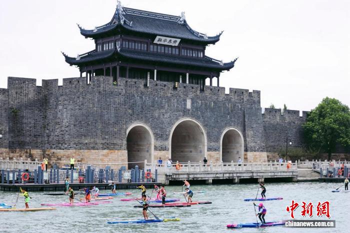 碧波竞逐：苏州环古城河迎来桨板亚洲杯马拉松