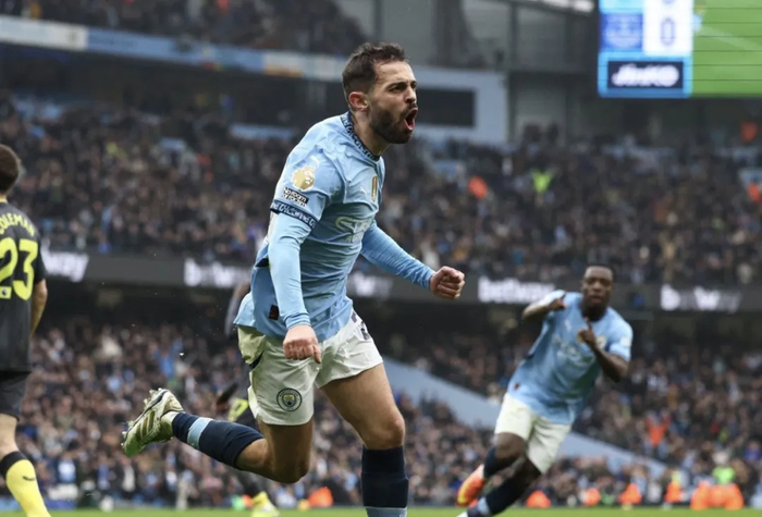 罗德里转会风波引曼城高层决策，贝席自由离队